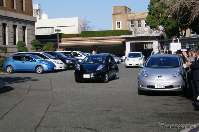 神奈川県庁での納車式