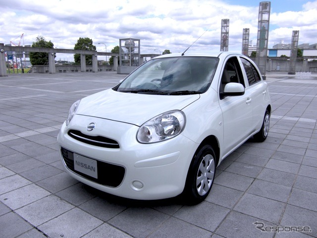 日産マーチ