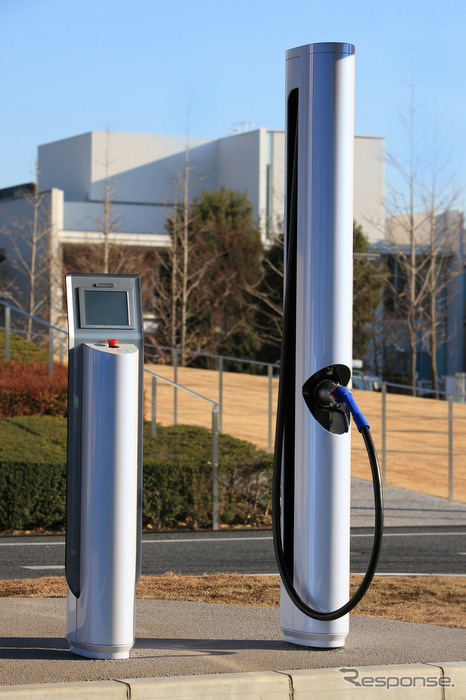 充電スタンド