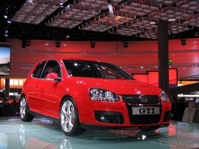 【フランクフルトショー2003写真蔵】これが第5世代のGTIだ…VW『ゴルフ』