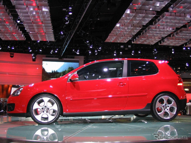 【フランクフルトショー2003写真蔵】これが第5世代のGTIだ…VW『ゴルフ』