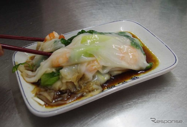 海老入りの腸粉。朝食やおやつにちょうど良い