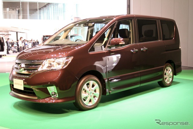 セレナ新型