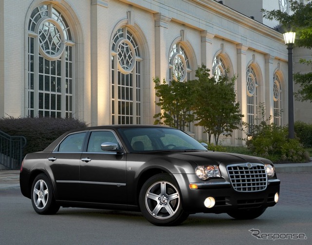 300C 3.5モデルに左ハンドル仕様