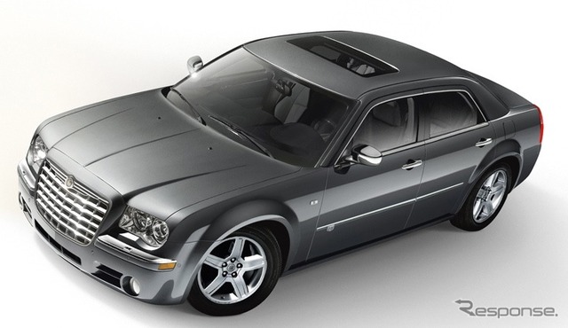 300C 3.5モデルに左ハンドル仕様