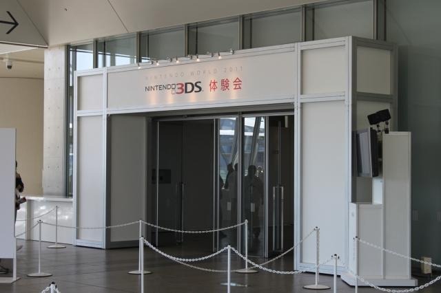 【Nintendo World 2011】いよいよ開幕!3DSの初体験に1000人以上の行列 【Nintendo World 2011】いよいよ開幕!3DSの初体験に1000人以上の行列