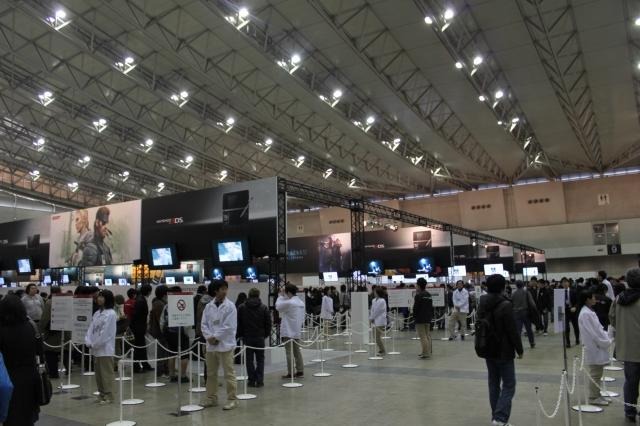 【Nintendo World 2011】いよいよ開幕!3DSの初体験に1000人以上の行列 【Nintendo World 2011】いよいよ開幕!3DSの初体験に1000人以上の行列