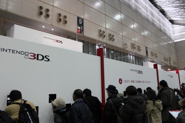 【Nintendo World 2011】いよいよ開幕!3DSの初体験に1000人以上の行列 【Nintendo World 2011】いよいよ開幕!3DSの初体験に1000人以上の行列