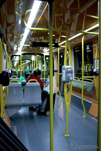 T2号線の車内