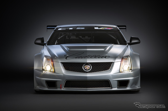 CTS-Vクーペのレースカー