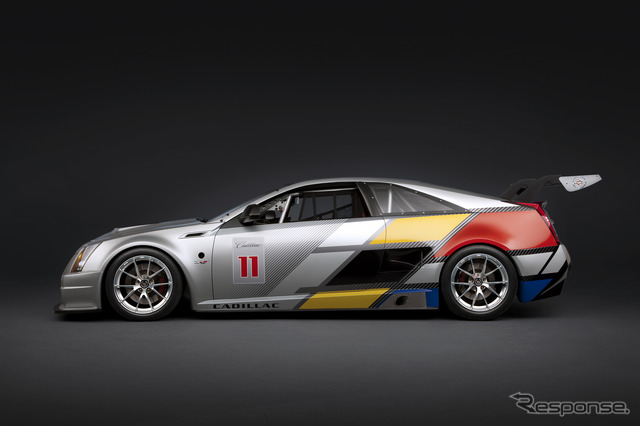 CTS-Vクーペのレースカー