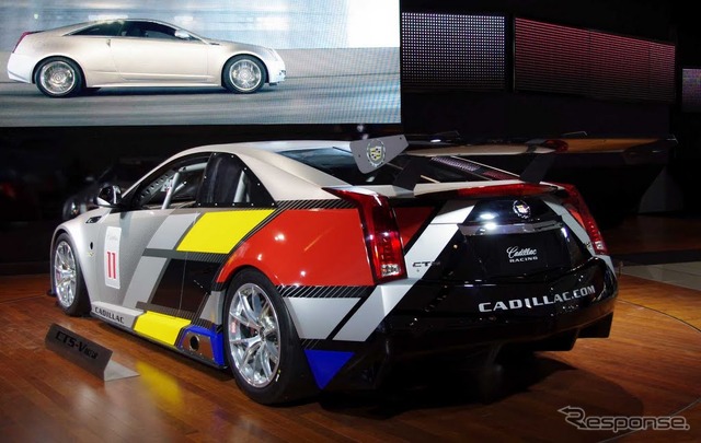 CTS-Vクーペのレースカー