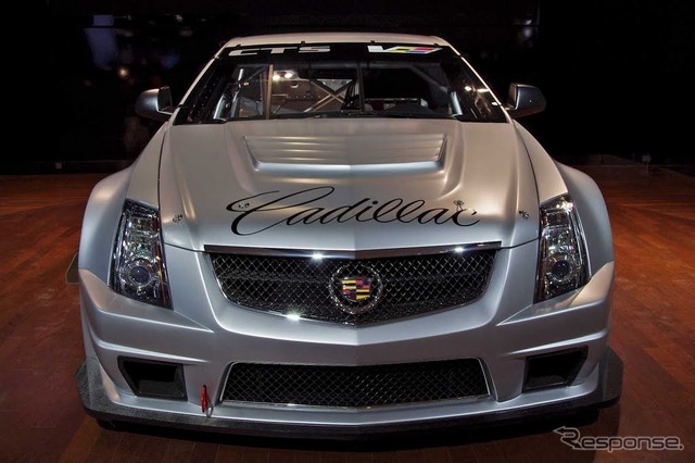 CTS-Vクーペのレースカー