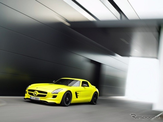 メルセデスベンツSLS AMG E-CELL