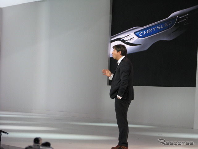 クライスラー、新型300を正式発表…デトロイトでの設計に誇り
