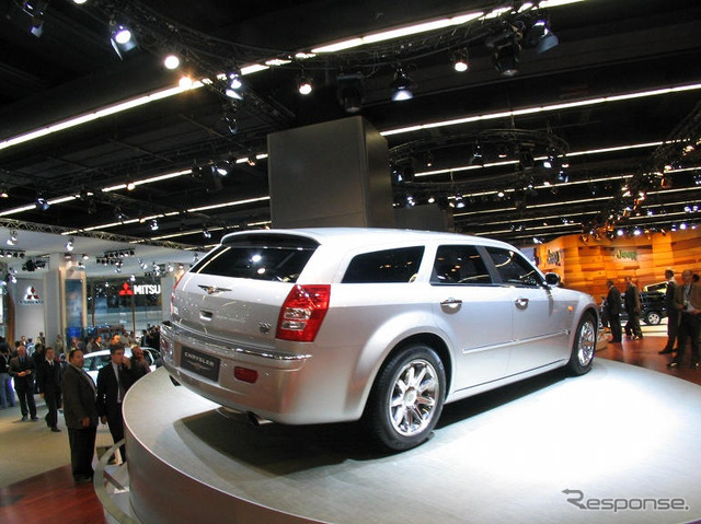 【フランクフルトショー2003速報】B-BOY御用達、クライスラー『300C』