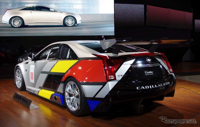 キャデラック CTS-V レーシングカー