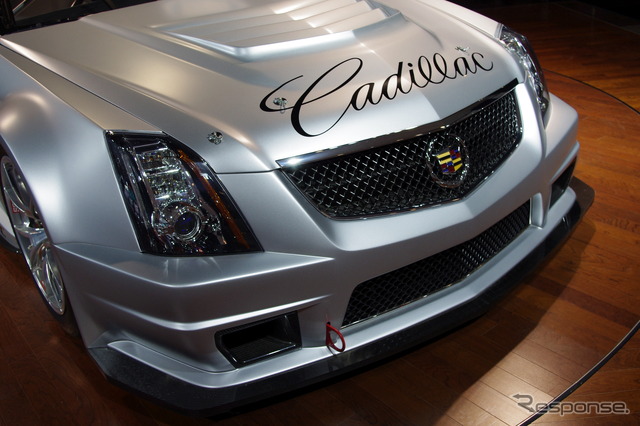 キャデラック CTS-V レーシングカー