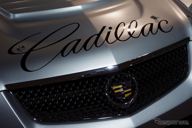 キャデラック CTS-V レーシングカー