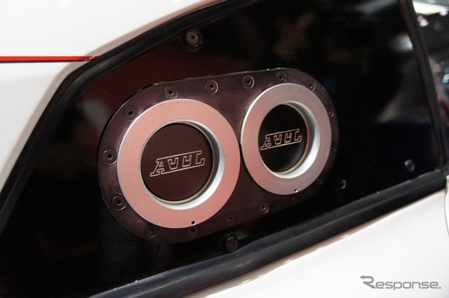 NISMO、レース専用車両「GT-R RC」を発売