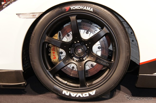 NISMO、レース専用車両「GT-R RC」を発売