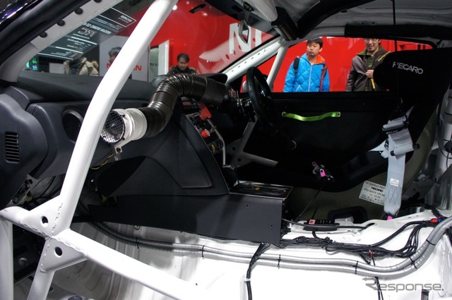 NISMO、レース専用車両「GT-R RC」を発売