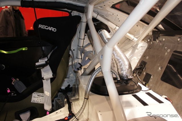 NISMO、レース専用車両「GT-R RC」を発売