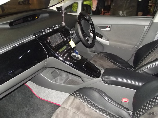 BINSET FIVE 30PRIUS／トヨタ『プリウス』