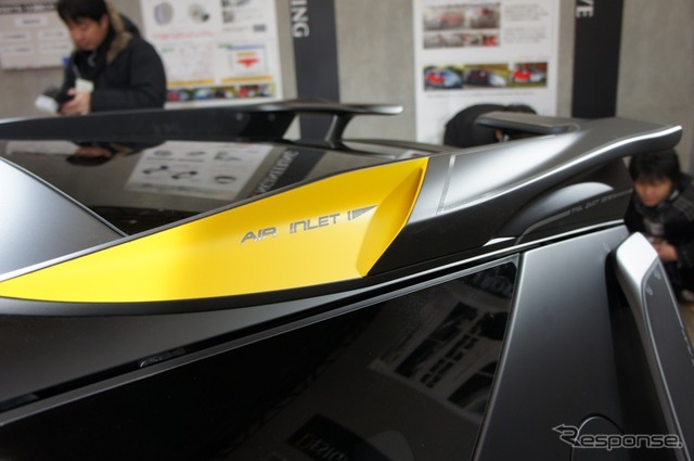 ホンダアクセスが出品したCR-Zの実験車両 TS-1X