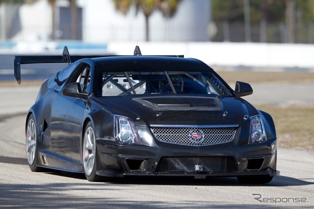 CTS-Vクーペのレースカー