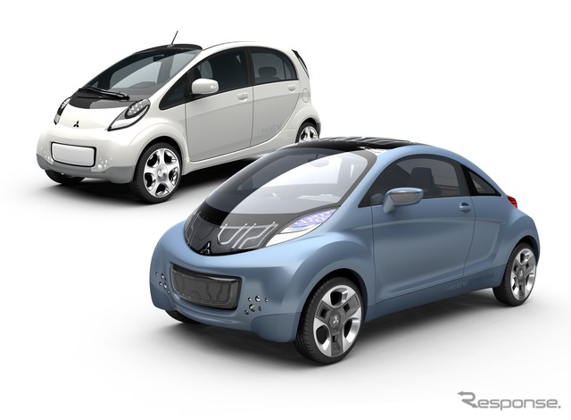 i-MiEV（白）とi-MiEVスポーツエア・コンセプト