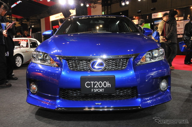 レクサス CT200h Fスポーツ