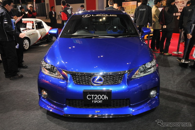 レクサス CT200h Fスポーツ