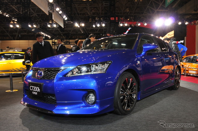 レクサス CT200h Fスポーツ
