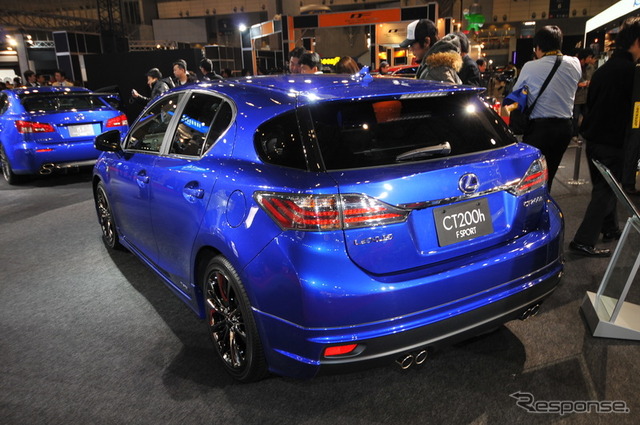 レクサス CT200h Fスポーツ