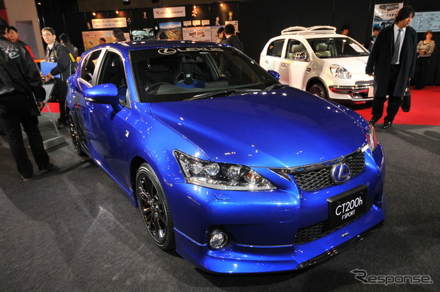 レクサス CT200h Fスポーツ