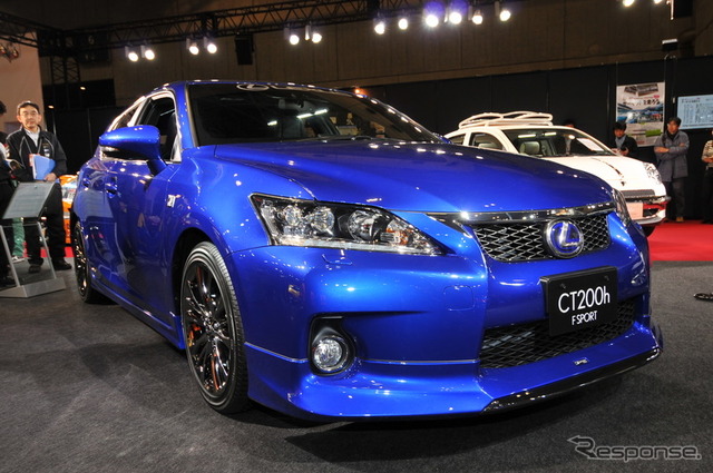 レクサス CT200h Fスポーツ