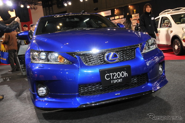 レクサス CT200h Fスポーツ