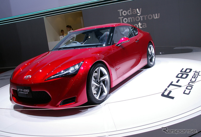 2010年のジュネーブモーターショーに出品されたFT-86