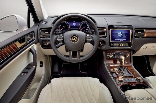 VW トゥアレグ ゴールドエディション