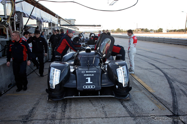 R18