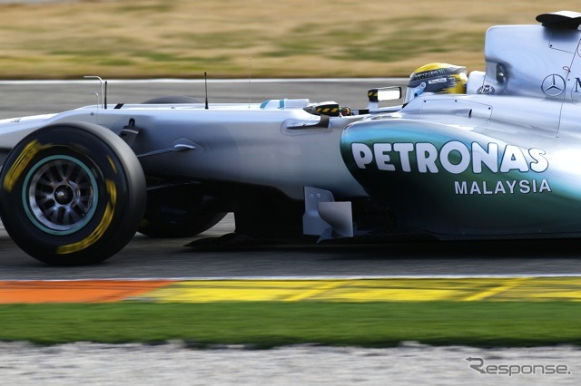 W02