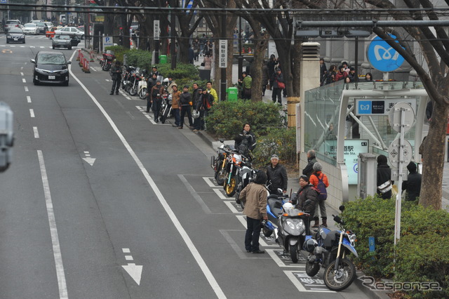 （6日・東京・表参道バイクパーキングチケット）　撮影＝中島みなみ