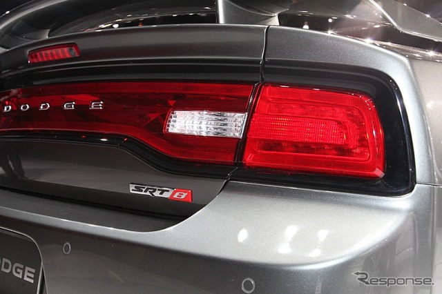 ダッジ・チャージャーSRT8