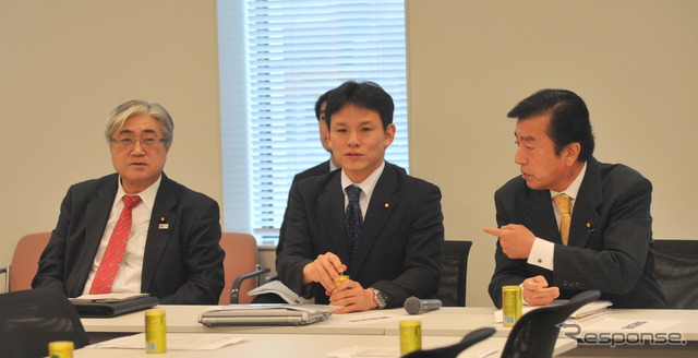 （16日・衆議院議員会館）　撮影＝中島みなみ