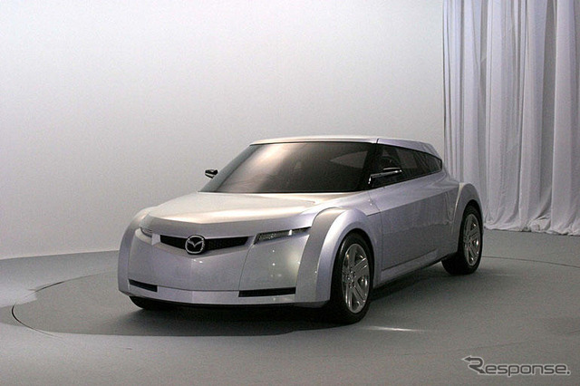 【東京ショー2003出品車】マツダ『クサビ』はスーパーチャージャー搭載