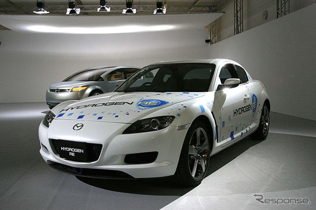 【東京ショー2003出品車】ロータリーと水素は相性がよい!?…マツダ