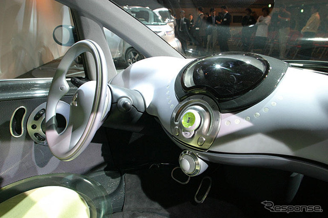 【東京ショー2003出品車】三菱『i』---新世代MRプラットフォーム