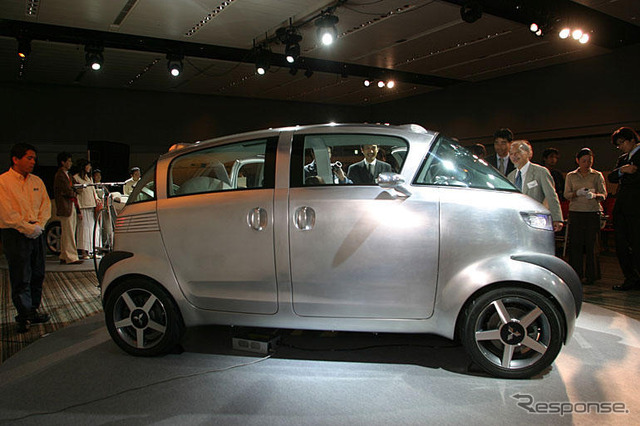 【東京ショー2003出品車】三菱『SE-RO』---3つの新しい価値