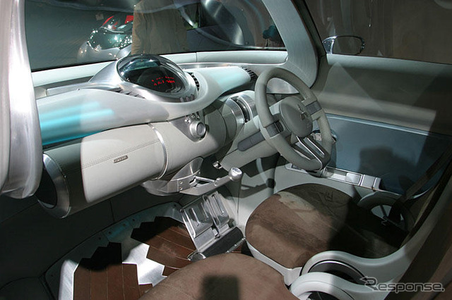【東京ショー2003出品車】三菱『SE-RO』---3つの新しい価値